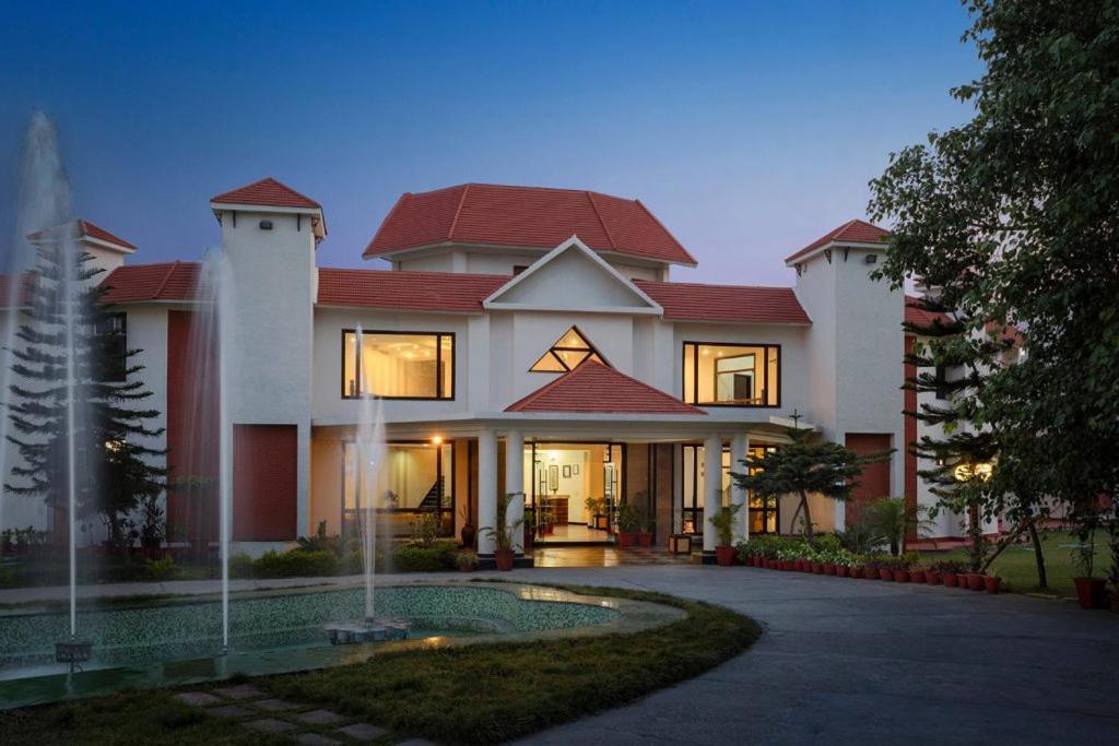 Naturoville Wellness Resort Rishikesh - Surrounded By Nature, Rooted In Wellness Doiwāla Exterior foto
